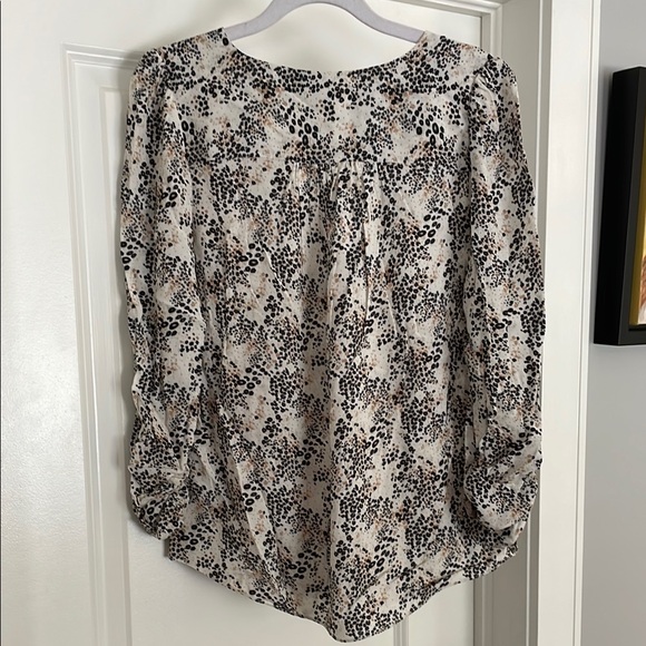 Emproved Abstract Print Blouse - Picture 7 of 7